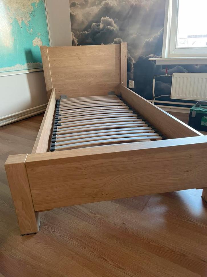 Bed lattenbodem matras, Huis en Inrichting, Slaapkamer | Bedden, Gebruikt, Eenpersoons, Hout, Ophalen of Verzenden