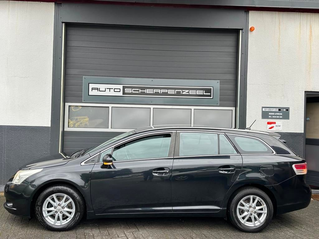 Toyota Avensis 1.8 VVTi Comfort Limited | AIRCO | NAVI | ELE, Voorwielaandrijving, 1345 kg, Stof, 4 cilinders