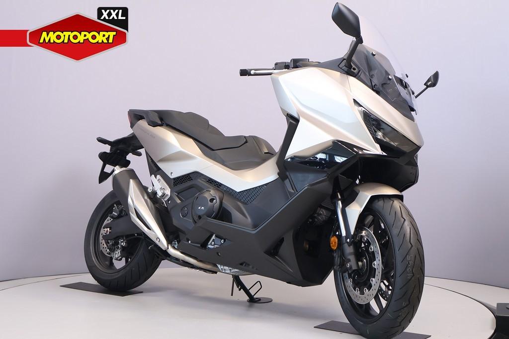 Honda FORZA 750 (bj 2026), Scooter, Honda Motor Europe Ltd, Bedrijf, Customer.service@honda-eu.com