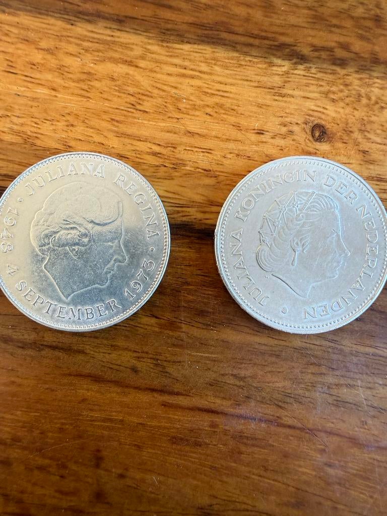 Set van 2 zilveren 10 gulden munten Juliana, Postzegels en Munten, Munten | Nederland, Koningin Juliana, Setje, Zilver, Ophalen of Verzenden