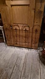 Stoer smeedijzer hekwerk met franse lelie, Ophalen, Nieuw, IJzer, Sierhekwerk