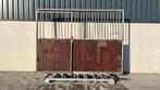 Voorwand met schuifdeur | 3000 x 2200 mm. | Gebruikt, Weidegang, 4 paarden of pony's of meer