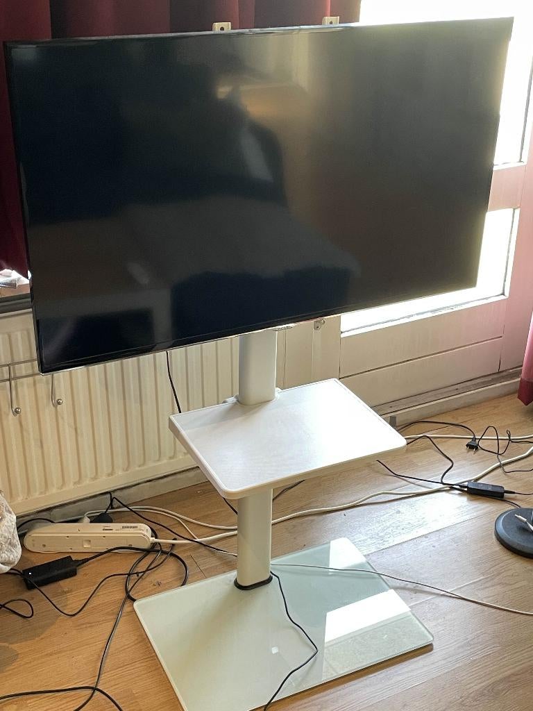 FITUEYES TV stand, Ophalen, Zo goed als nieuw
