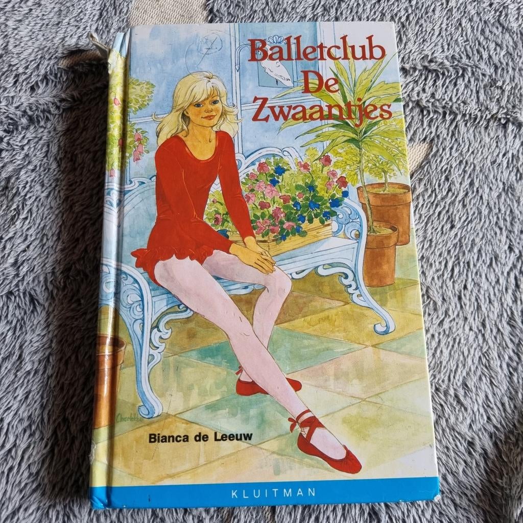 Balletclub De Zwaantjes - Bianca de Leeuw, Boeken, Ophalen of Verzenden, Gelezen, Bianca de Leeuw