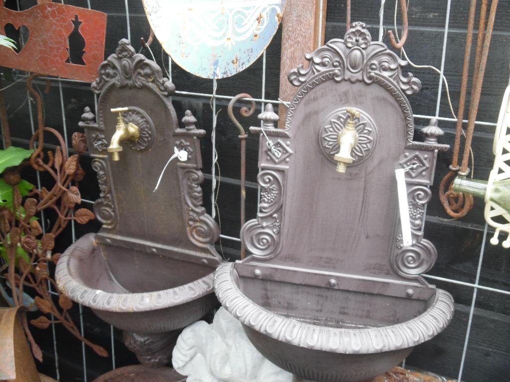 Gietijzer fontein als bloembak/wasbak/ buitenkraan enz, Ophalen, Nieuw, Gietijzer, Overige typen