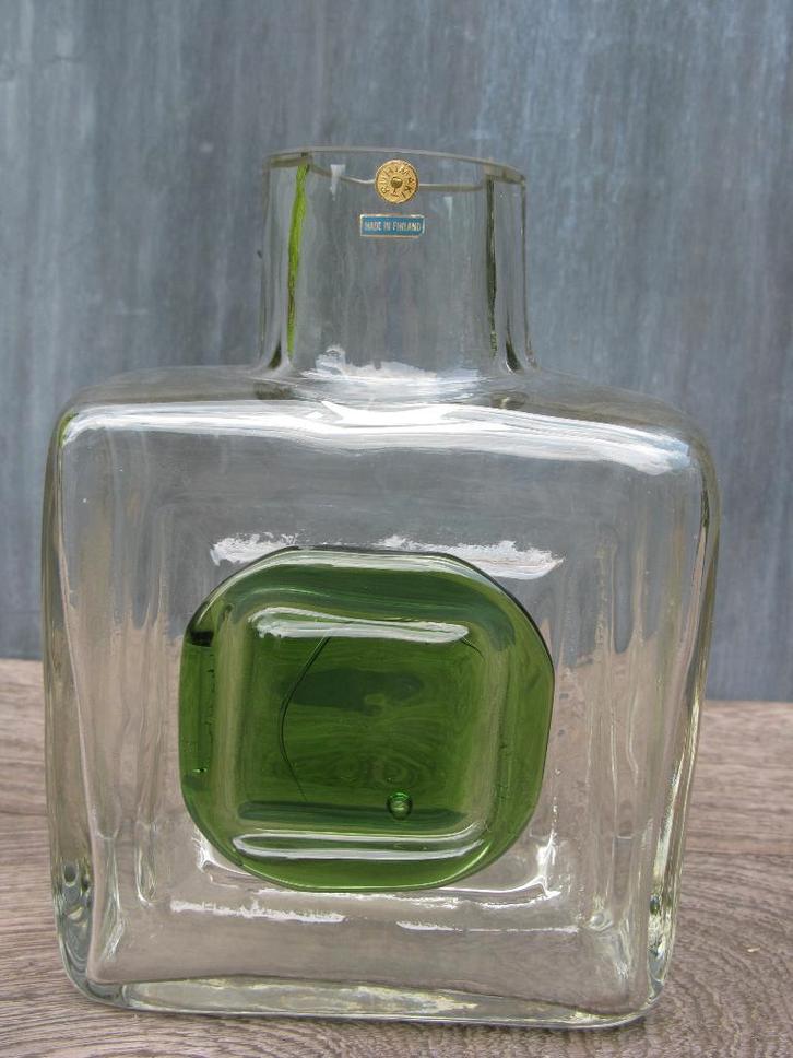 FINLAND VAAS STUDIOGLAS RIIHIMAKI, Antiek en Kunst, Antiek | Glas en Kristal, Ophalen of Verzenden