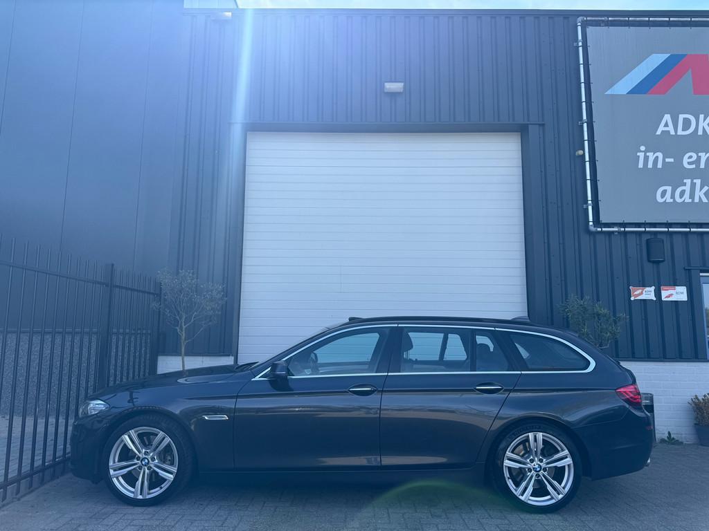 BMW 5-serie Touring 530d High Executive HEAD UP/LANE ASSIST/, Auto's, BMW, Automaat, Achterwielaandrijving, Gebruikt, 2993 cc