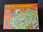 Jan van Haasteren WK Vrouwenvoetbal puzzel 1000 stukjes, Ophalen of Verzenden, 500 t/m 1500 stukjes, Zo goed als nieuw, Legpuzzel