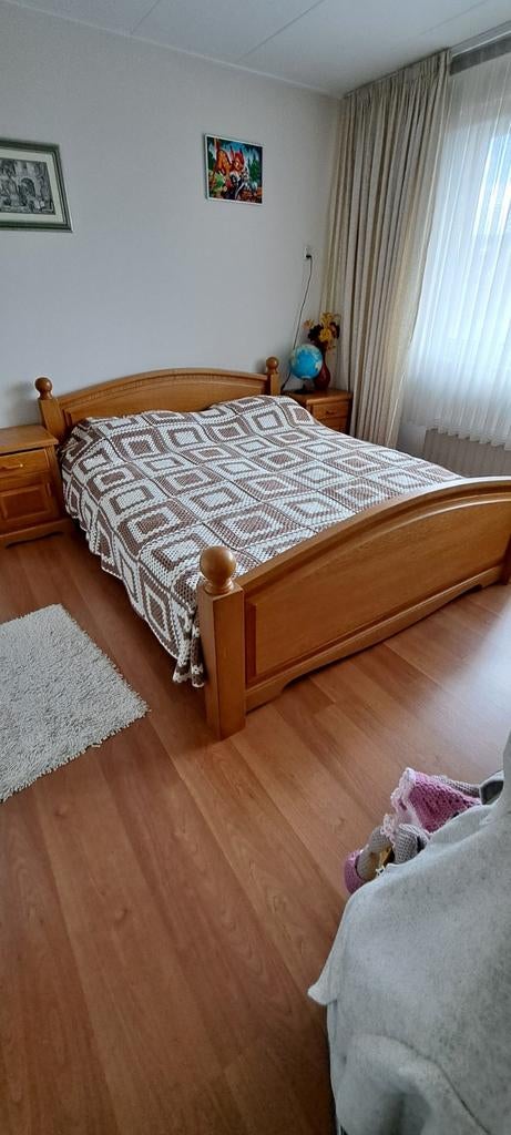 GERESERVEERD.   GRATIS 2 persoons bed, Huis en Inrichting, Ophalen, Gebruikt, Tweepersoons, 180 cm