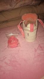 Nieuwe UGGs maat 39, Kleding | Dames, Schoenen, UGG, Ophalen of Verzenden, Nieuw, Overige typen