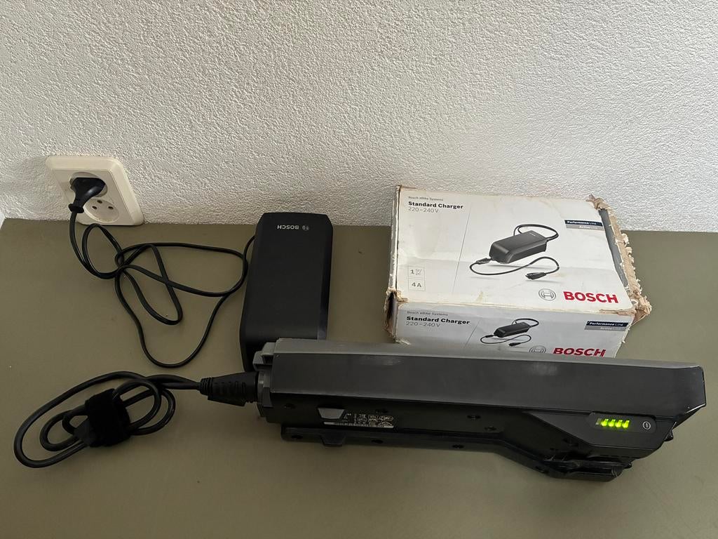 Bosch powerpack 400 incl. lader, Fietsen en Brommers, Fietsaccessoires | Fietsaccu's, Ophalen of Verzenden, Gebruikt