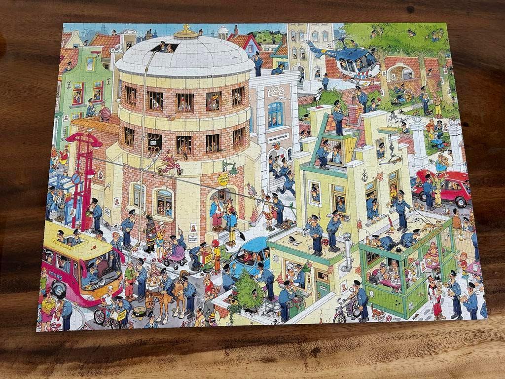 Jan van Haasteren Comic Puzzel 950 stukjes - The Escape, Ophalen of Verzenden, 500 t/m 1500 stukjes, Zo goed als nieuw, Legpuzzel