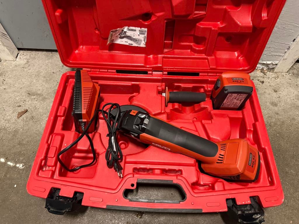 Hilti haakse slijpmachine, Ophalen, Zo goed als nieuw, 1000 watt of meer, Haakse handslijpmachine