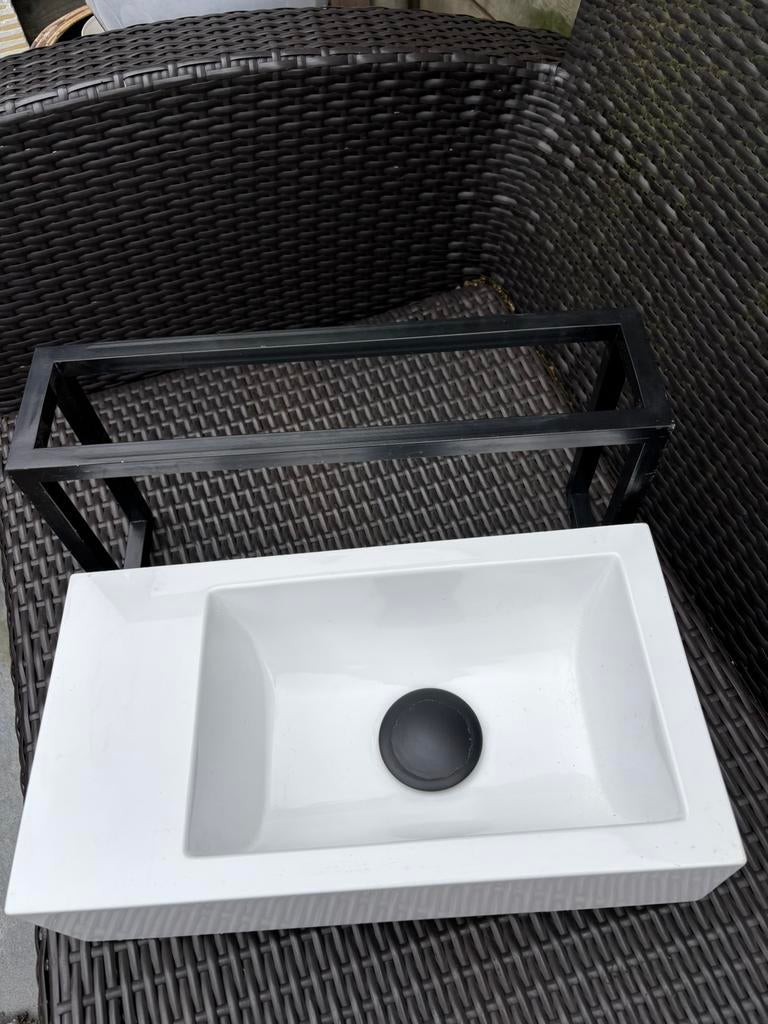 Toilet fontein met beugel, Minder dan 50 cm, Ophalen of Verzenden, Zo goed als nieuw, Minder dan 25 cm
