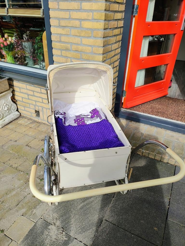 Vintage Kinderwagen met Lakentjes, Dekens en Muggennet, Ophalen, Gebruikt