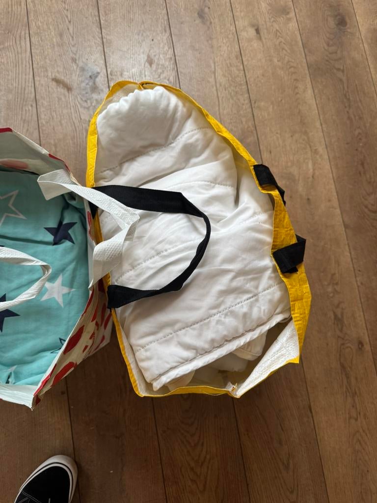 Dekens + lakens kleuterbed, Ophalen, Zo goed als nieuw, 100 cm of meer, Deken