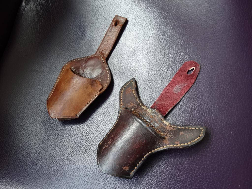 2 x leren krishouder voor aan riem, houder keris kris leer, Verzenden, Gebruikt