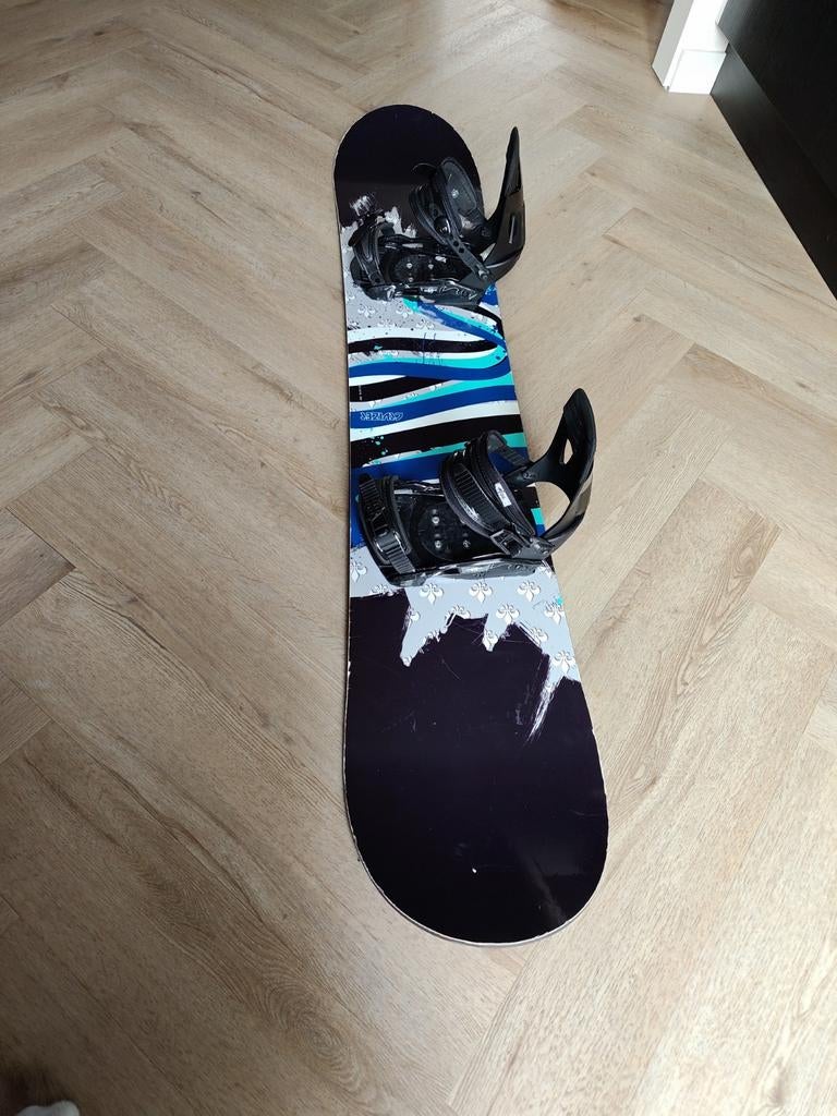 Snowboard 160cm extra breed met bindingen, Sport en Fitness, Ophalen, Gebruikt, Board
