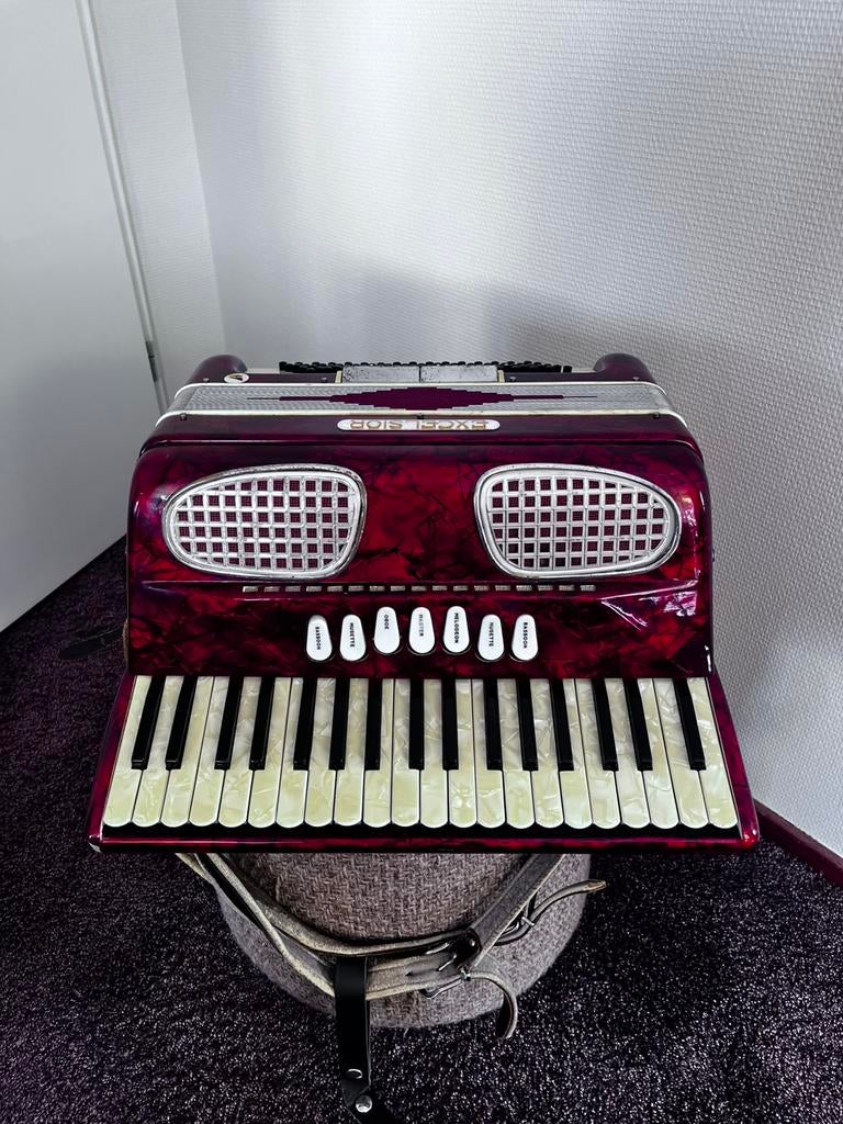 Excelsior Model 304 – 120 Bas Piano Accordeon, Gebruikt, Met koffer, 120-bas, Ophalen