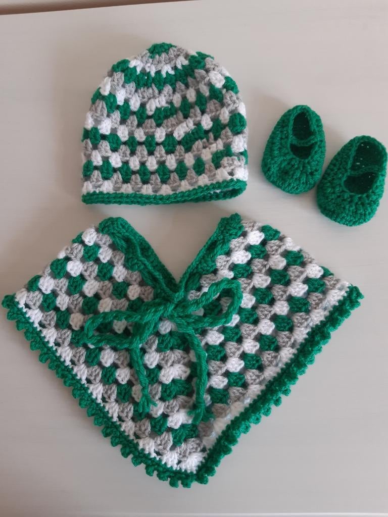 Poncho met mutsje en slofjes voor Babyborn 43 cm, Ophalen of Verzenden, Nieuw, Babypop