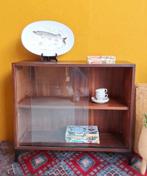 Vintage kastje met schuifdeurtjes van glas, Abbes, teakhout, Ophalen, Gebruikt, Glas, 50 tot 100 cm