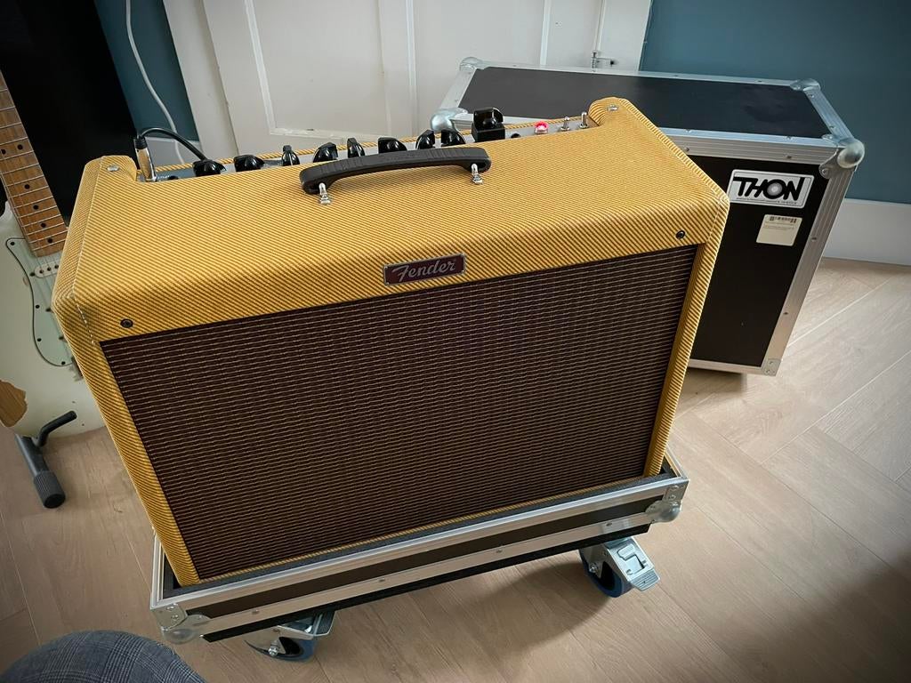 Fender Blues Deluxe Reissue Tweed + Thon Flightcase, Muziek en Instrumenten, Versterkers | Bas en Gitaar, Ophalen, Zo goed als nieuw