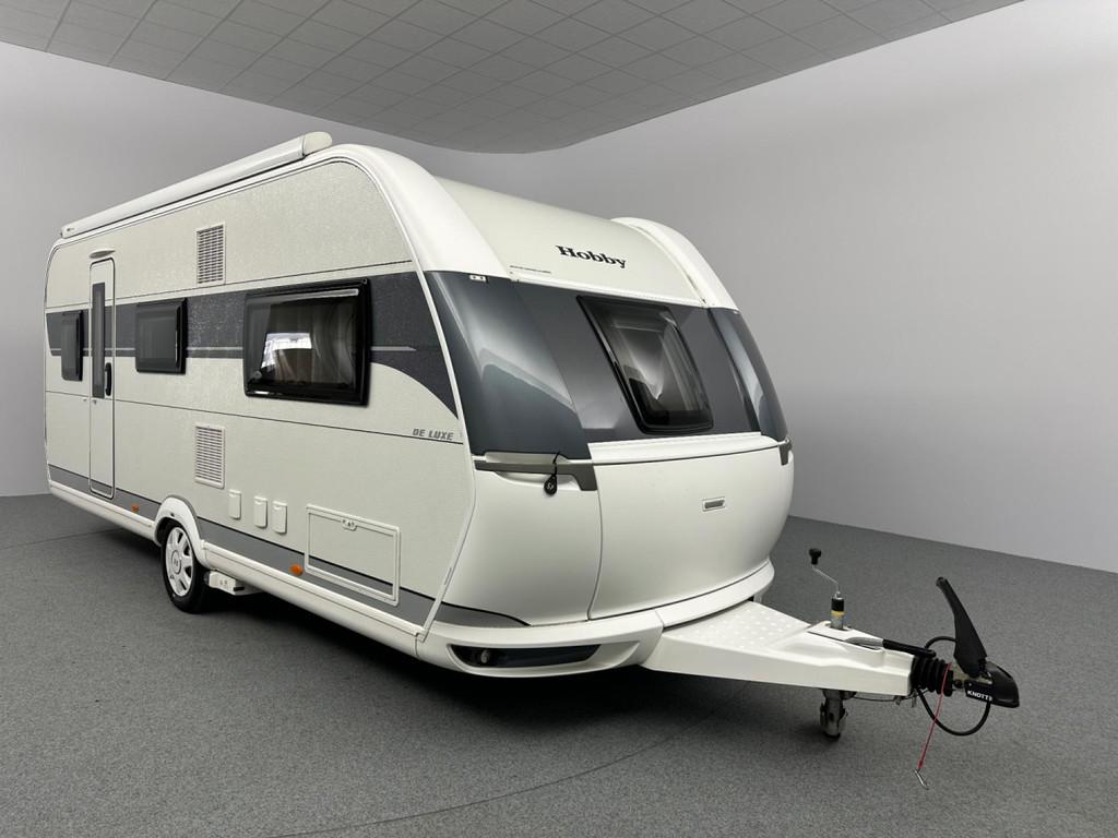 Hobby De Luxe 540 KMFe Dakairco Cassetteluifel Mover, Caravans en Kamperen, Dwars-stapelbed, Hobby, 7 tot 8 meter, Bedrijf