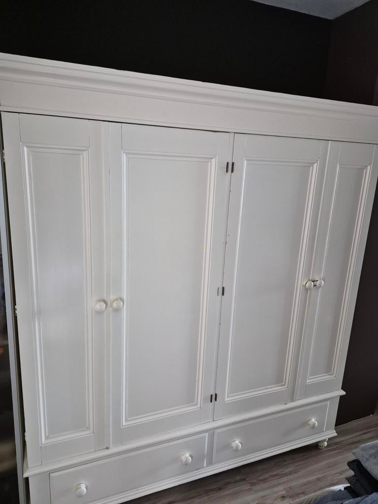 Gratis af te halen: Stevige kledingkast, gedemonteerd, Huis en Inrichting, Kasten | Kledingkasten, Gebruikt, 200 cm of meer, Klassiek