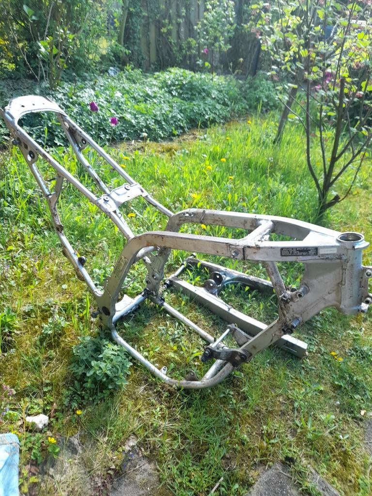 Motorfiets frame met kenteken, Ophalen, Gebruikt