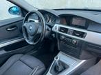 Zwarte BMW 3-Serie 318i E91 Touring 149PK Benzine/Apk/Navi!, Zwart, Origineel Nederlands, Grijs, 1405 kg