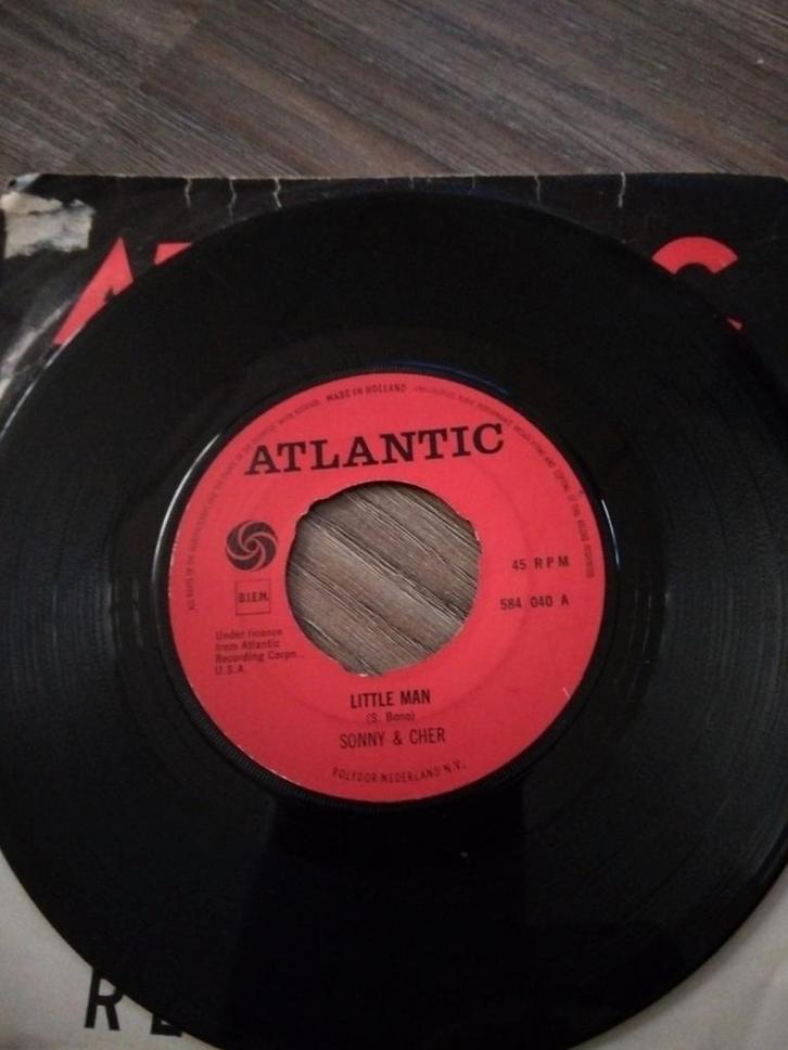 Sonny & Cher - Little Man / Monday vinyl single, Cd's en Dvd's, Vinyl Singles, Gebruikt, Pop, Ophalen of Verzenden