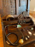 Lot vintage anieke sieraden met antiek kistje, Sieraden, Tassen en Uiterlijk, Antieke sieraden, Ophalen of Verzenden