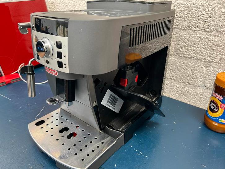 DeLonghi Magica S Volautomatische Koffiemachine - Refurbishe, Witgoed en Apparatuur, Koffiezetapparaten, Refurbished, Koffiebonen