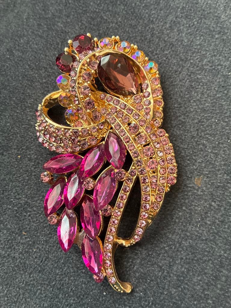 Elegante Broche met Paarse Kristallen en Strass, Met kristal, Overige materialen, 4 tot 7 cm, Paars
