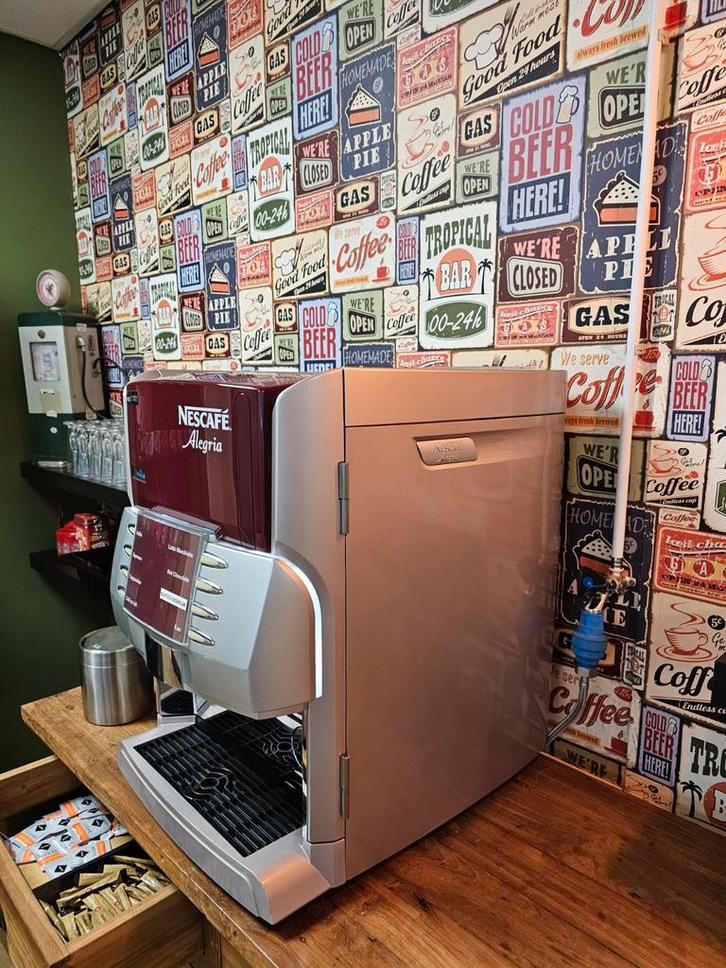 Nescafe koffiemachie, Zakelijke goederen, Horeca | Keukenapparatuur, Ophalen of Verzenden