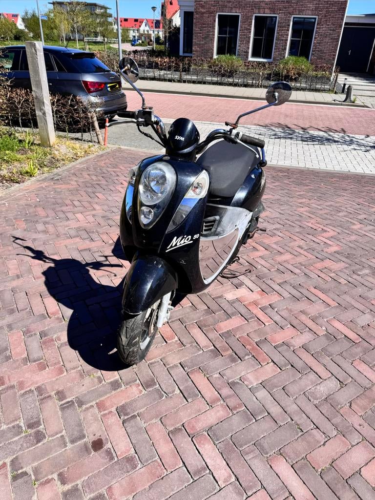 Sym mio brom €50, Fietsen en Brommers, Scooters | SYM, Maximaal 45 km/u, Zo goed als nieuw, Benzine, 50 cc