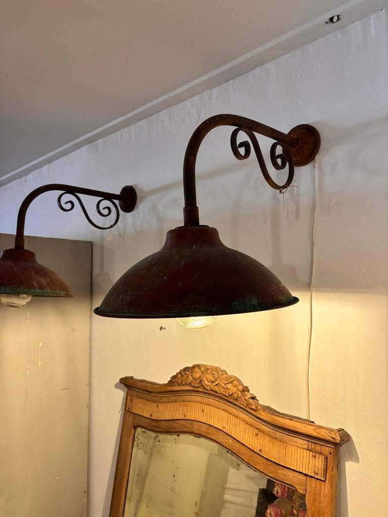 Oude buitenlampen met roestige look, Gebruikt, Wandlamp, Ophalen of Verzenden, Netvoeding