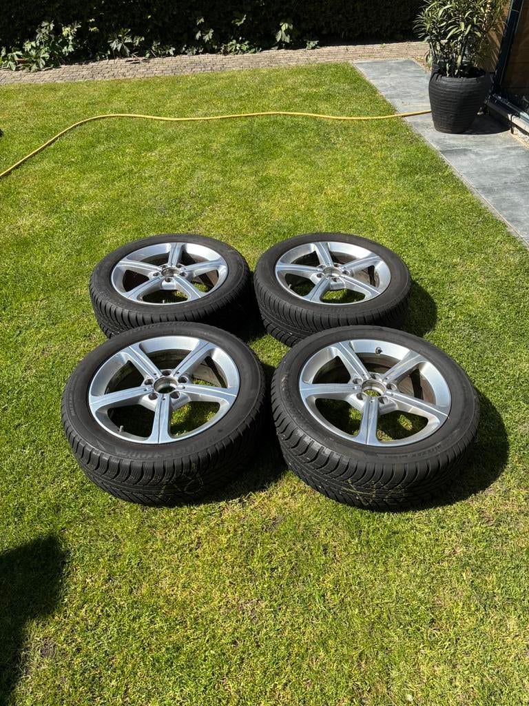 Winterbanden met velgen Bridgestone (205/55 R17), Auto-onderdelen, Banden en Velgen, Ophalen, 17 inch, 205 mm, Winterbanden