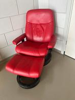 Mooie stressless rood leren fauteuil met hocker., Ophalen of Verzenden, 75 tot 100 cm, Leer, 50 tot 75 cm