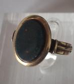 Geelgouden Heren Zegelring met Heliotroop, 18 tot 19, Gebruikt, Geel, Ophalen of Verzenden