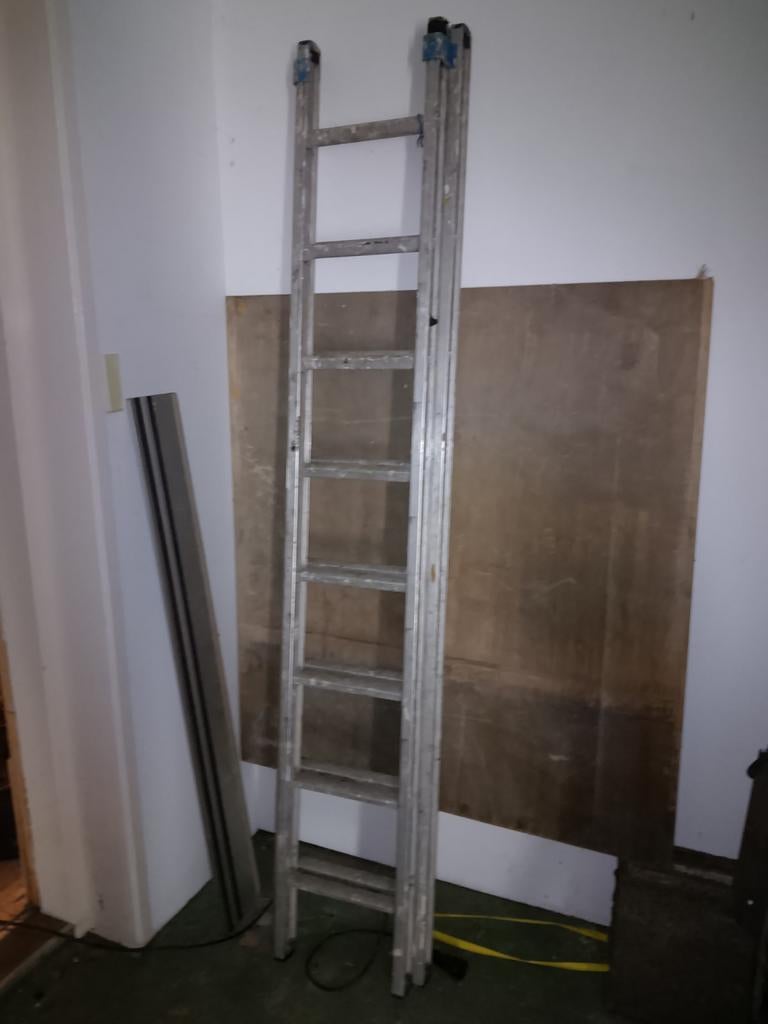 Zware kwaliteit Aluminium ladder. 2 x 2 meter, Ophalen, Gebruikt, Ladder, Opvouwbaar of Inschuifbaar