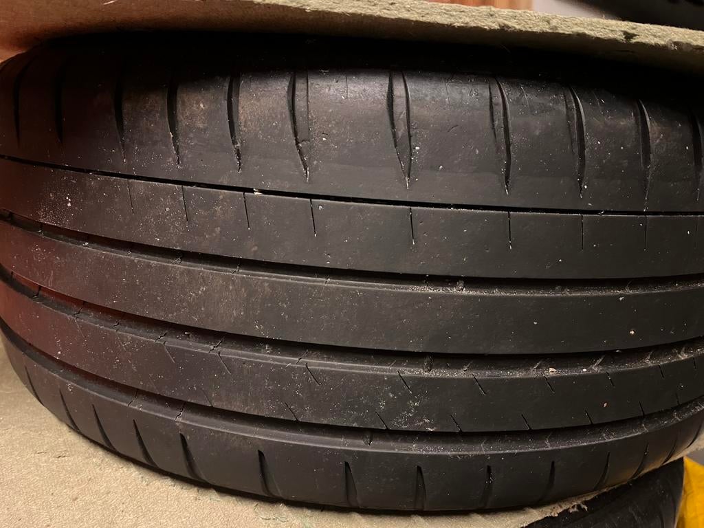 Gezocht: Michelin Pilot Sport 4S 235 30 20 inch, Auto-onderdelen, Banden en Velgen, Ophalen, 235 mm, Band(en), 20 inch