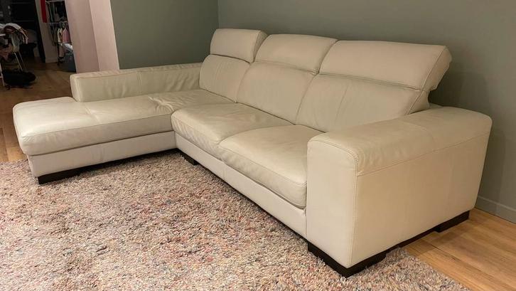 Hoekbank wit leer GRATIS uiterlijk zaterdag 28 ophalen, Huis en Inrichting, Banken | Complete zithoeken, Gebruikt, Leer, Ophalen