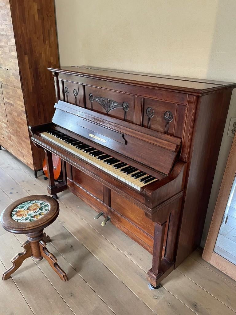 Piano met kruk, Muziek en Instrumenten, Piano's, Ophalen, Gebruikt, Zwart, Piano