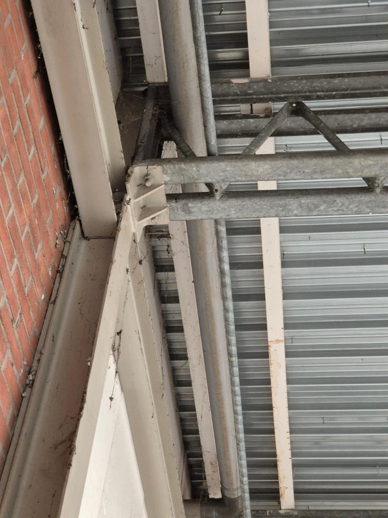 Staalconstructie ter overname, Ophalen, Hout, 225 cm of meer