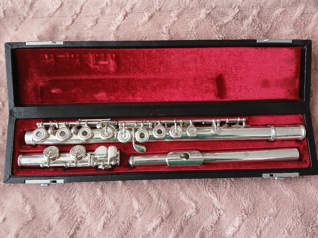 Yamaha 571 dwarsfluit, solid silver, Muziek en Instrumenten, Ophalen of Verzenden, Gebruikt, Dwarsfluit, Met koffer of tas