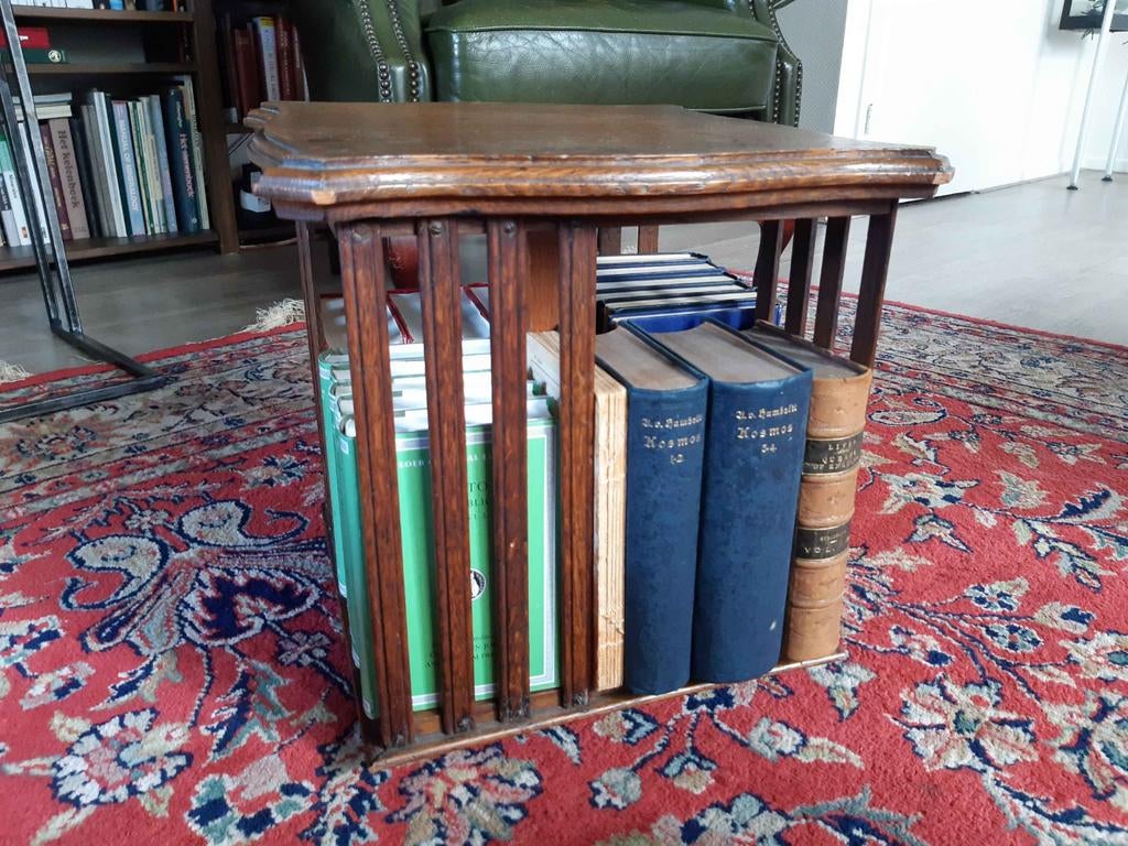 Antieke boekenmolen, Ophalen