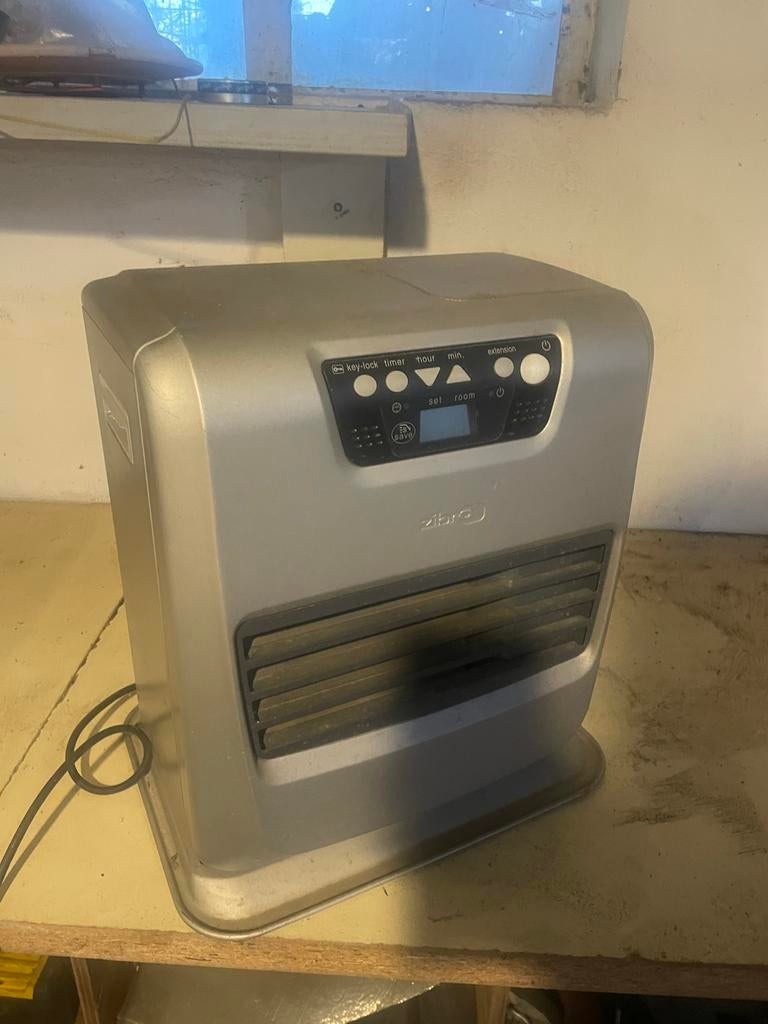 Zibro SRE 230 E Petroleumkachel - lichte vliegroest, Ophalen, Gebruikt, Overige brandstoffen, Petroleumkachel