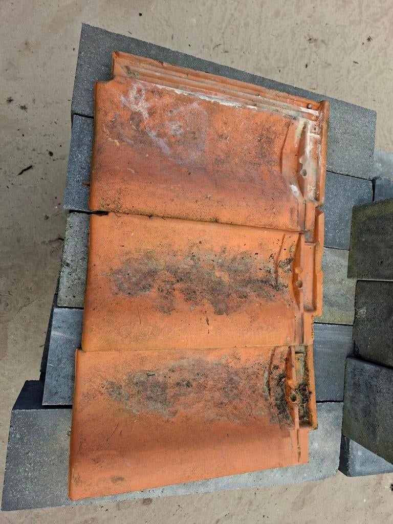 Dakpannen +/-300st, Doe-het-zelf en Verbouw, Dakpannen en Dakbedekking, Gebruikt, Dakpannen, Steen of Klei, 15 m² of meer, Ophalen