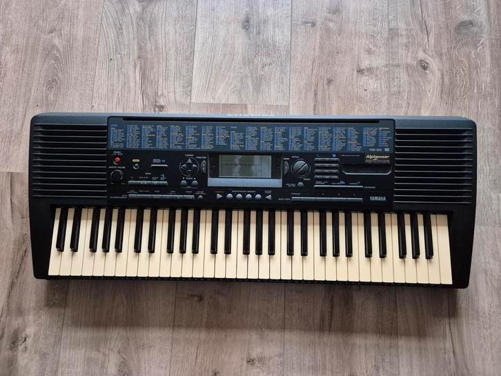 Yamaha PSR-295 Keyboard, Muziek en Instrumenten, Keyboards, Zo goed als nieuw, 61 toetsen, Yamaha, Aanslaggevoelig, Midi-aansluiting